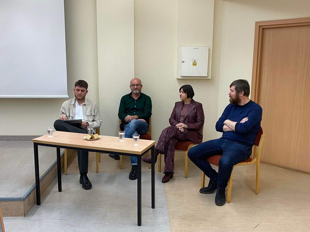 Uczestnicy dyskusji: Jakub Nowicki, Gragor Stadnik. Lucyna Szot, Michał Kuś