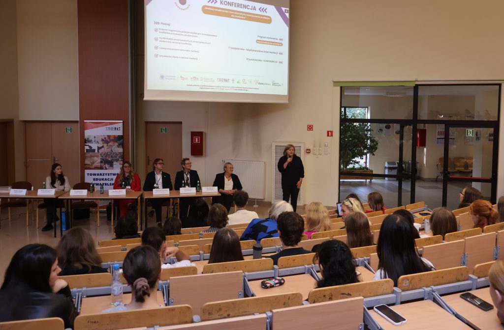 zdjęcie z konferencji