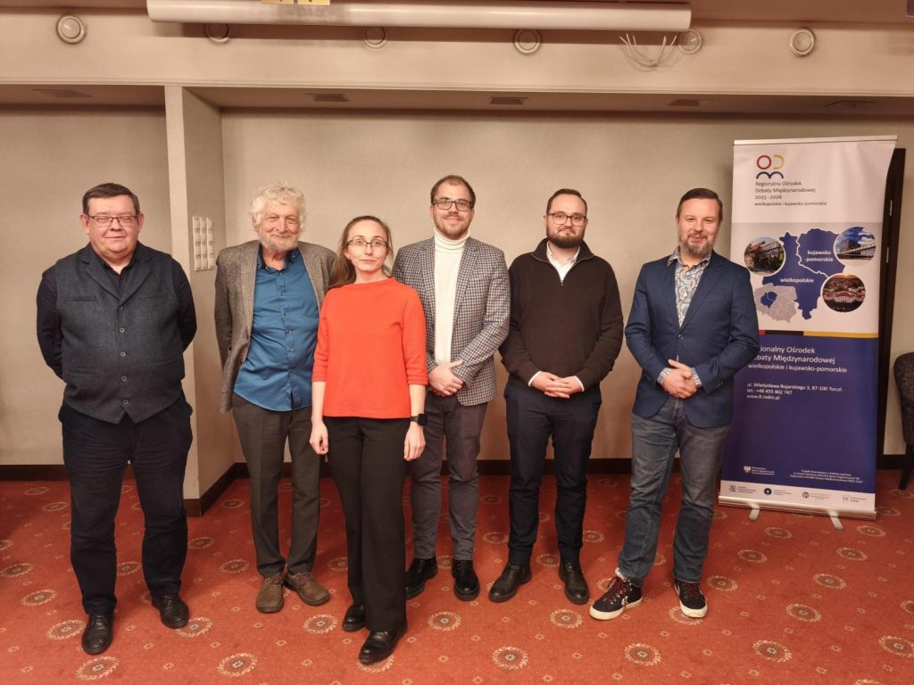 zdjęcie grupowe uczestników seminarium